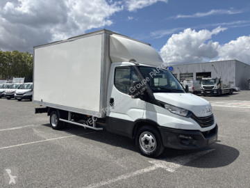 Fourgon utilitaire Iveco