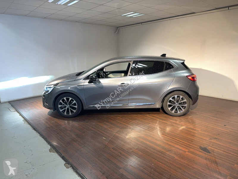 Užitkové vozidlo Renault Clio E-Tech full...