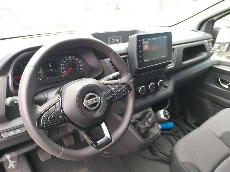 Véhicule utilitaire Nissan