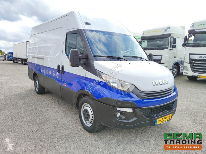 Furgoneta Iveco 35S12 Euro6 Van L2 H2 - Manual...