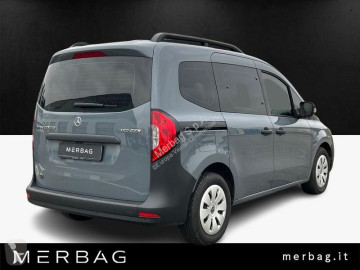Fourgon utilitaire Mercedes
