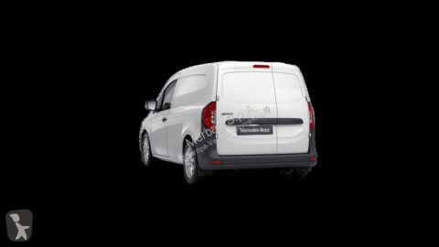 Fourgon utilitaire Mercedes neuf
