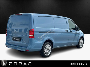 Fourgon utilitaire Mercedes neuf