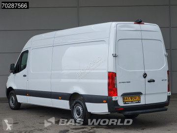 Fourgon utilitaire Mercedes