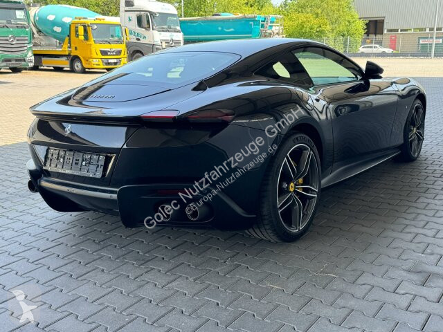 Samochód dostawczy Ferrari Roma Coupe Schwarz