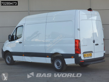 Fourgon utilitaire Mercedes