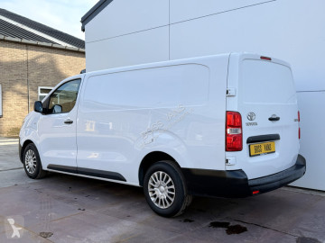 Fourgon utilitaire Toyota