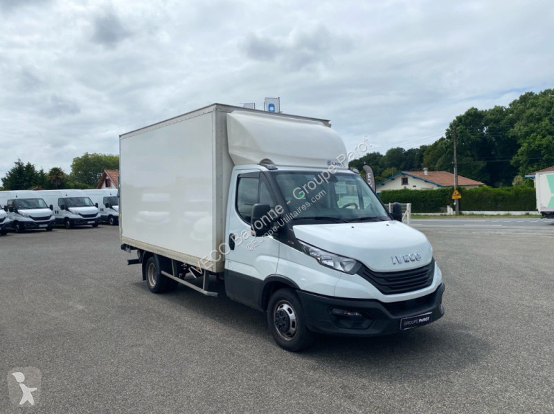 Nyttofordon Iveco 35C16H3.0 empattement 4100