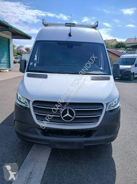 Véhicule utilitaire Mercedes