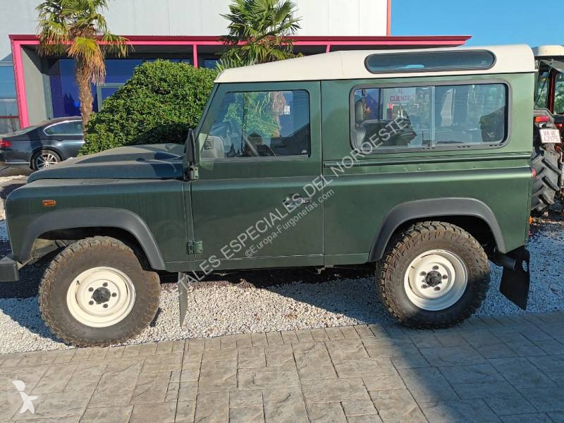 Véhicule utilitaire Land Rover