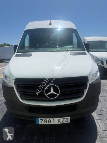 Furgoneta Mercedes