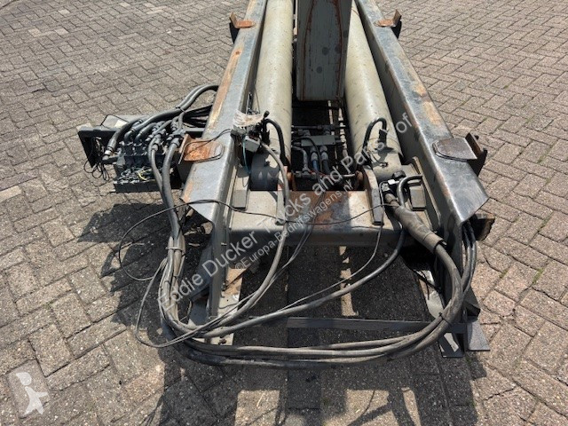 Uitrusting voor vrachtwagens  30 TON 640 CM...