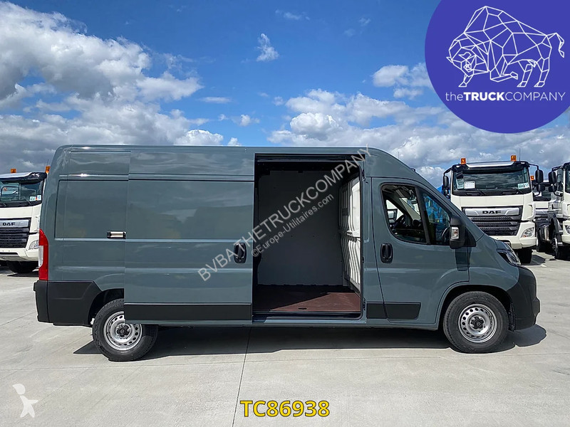 Véhicule utilitaire Peugeot