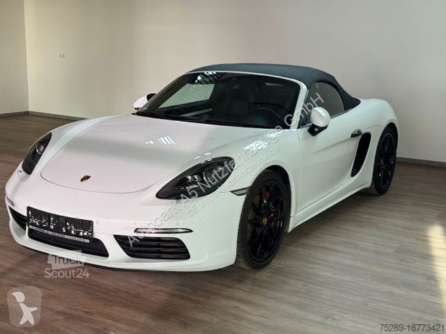 Véhicule utilitaire Porsche 718 S Sport Chrono...