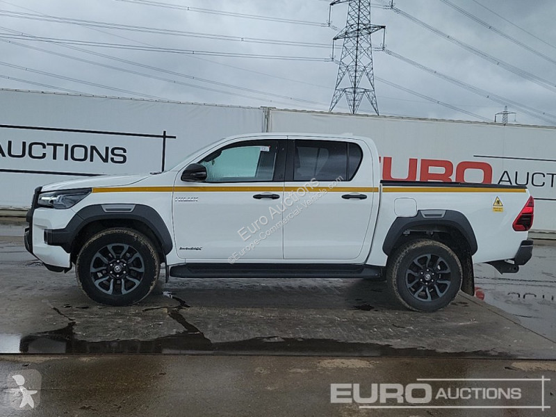 Véhicule utilitaire Toyota Hilux