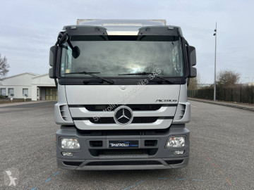 Camion fourgon Mercedes