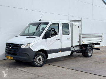 Utilitaire benne Mercedes