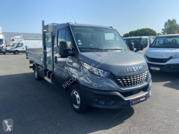Utilitaire benne Iveco