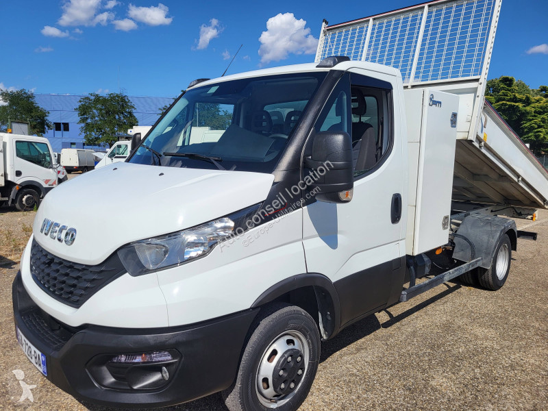 Autoutilitară Iveco BENNE + COFFRE 35 C 16 R.J
