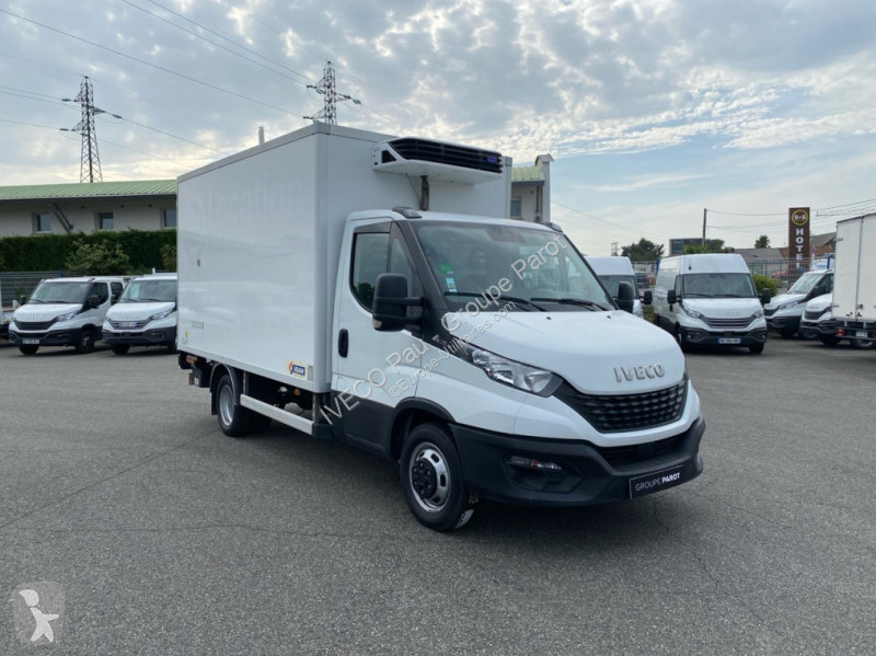 Véhicule utilitaire Iveco 35C16 Empattement 3750
