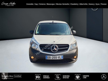 Con volquete Mercedes