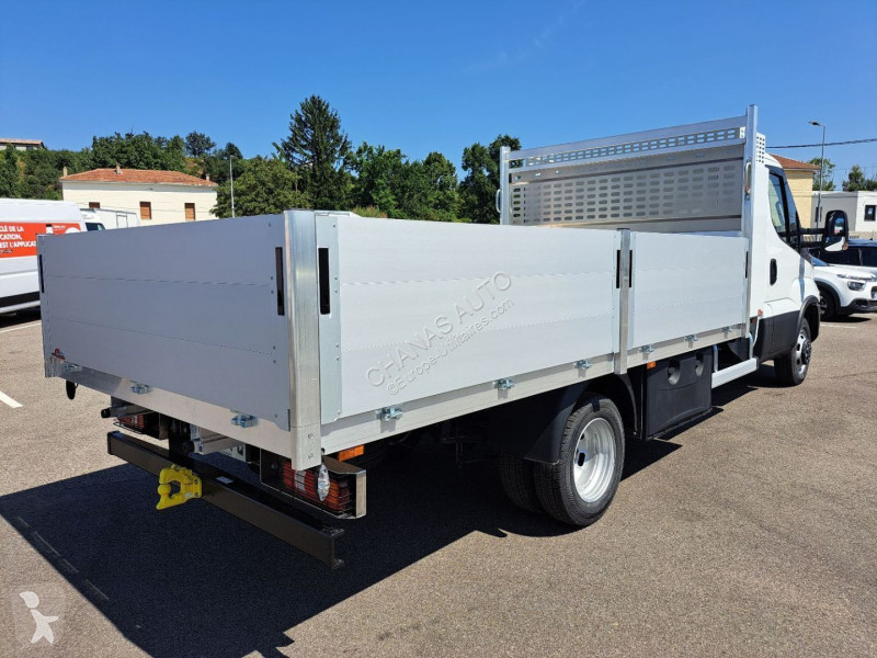 Véhicule utilitaire Iveco 35C16 160CV 3L...