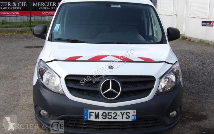 Véhicule utilitaire Mercedes