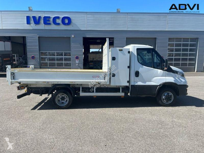 Véhicule utilitaire Iveco 35C16 3L BENNE 3.20M...