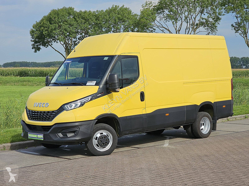 Véhicule utilitaire Iveco 50C18 3.0L AUT. L2H2