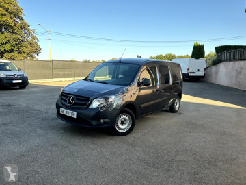 Furgoneta Mercedes