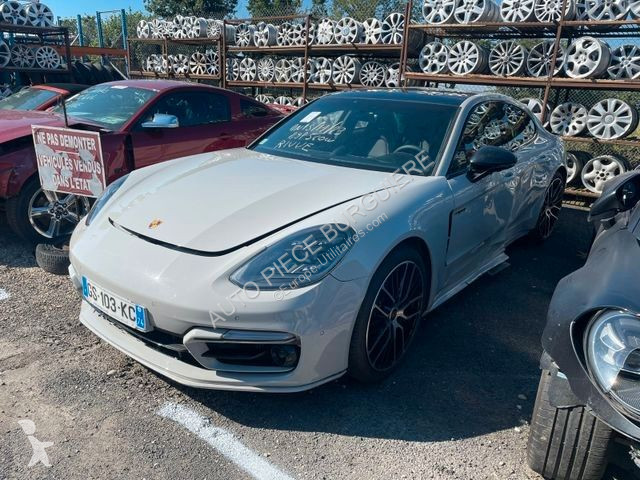 Véhicule utilitaire Porsche 4S 2.9i V6 560...