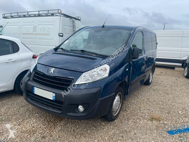 Véhicule utilitaire Peugeot III 2.0 HDi 130...