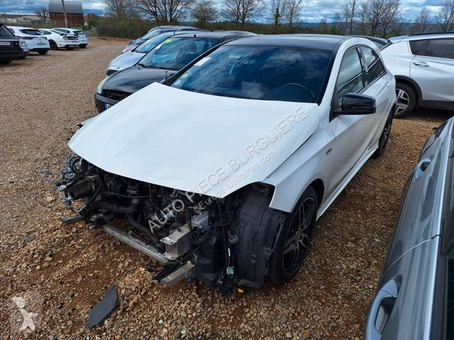 Véhicule utilitaire Mercedes 200 2.0d 136...