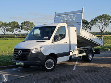 Utilitaire benne Mercedes