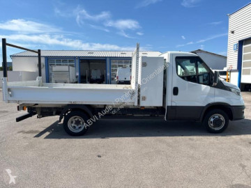 Utilitaire benne standard Iveco