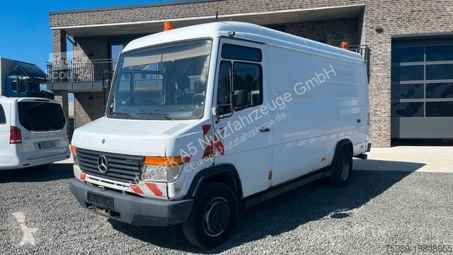 Furgoneta Mercedes 616 D Werkstattwagen...
