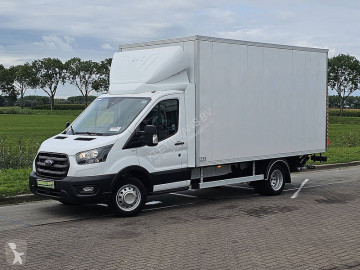 Caja cerrada Ford