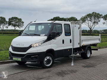 Con volquete Iveco