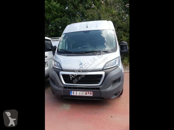 Véhicule utilitaire Peugeot