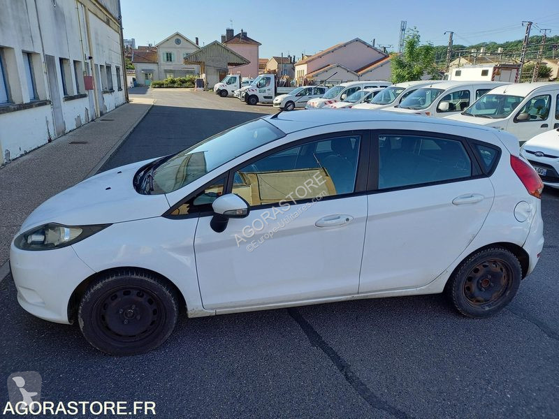 Furgoneta Ford TREND