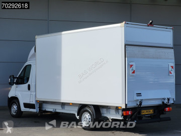 Caja cerrada Opel