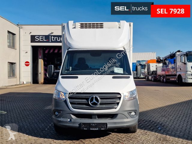 Véhicule utilitaire Mercedes / 6D