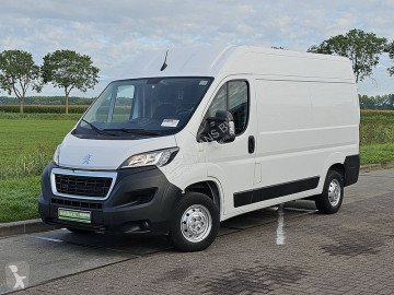 Caja cerrada Peugeot