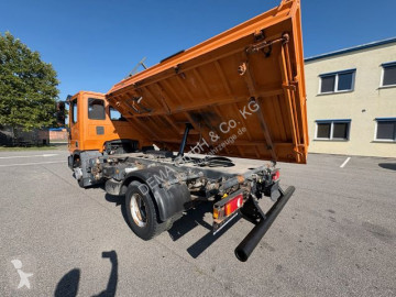 Con volquete Iveco
