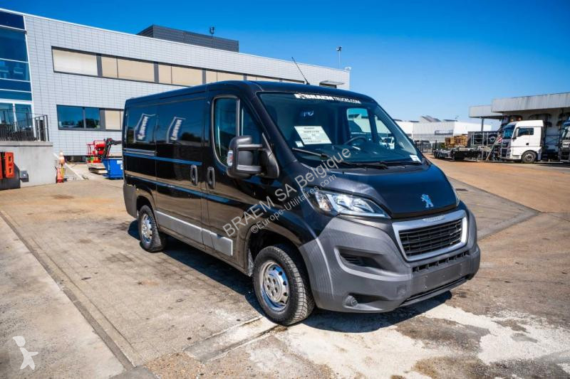 Véhicule utilitaire Peugeot 2.0 HDI