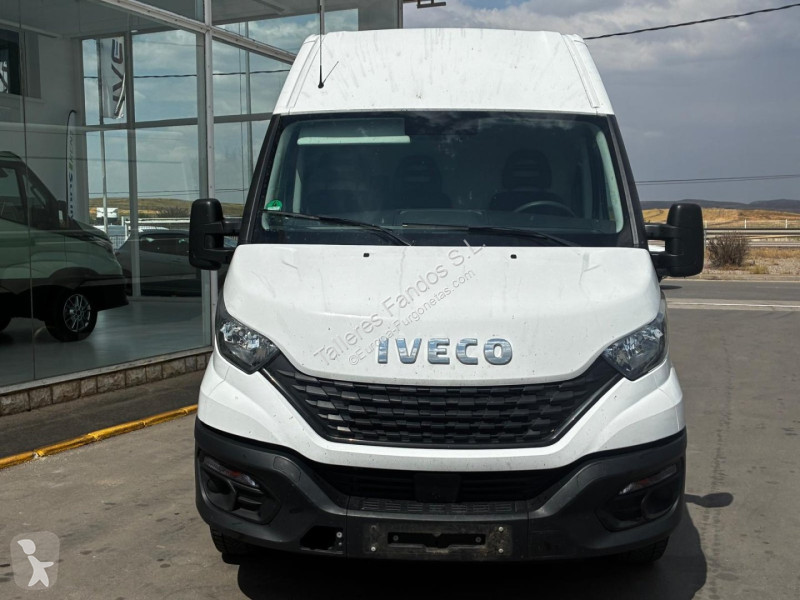 Furgoneta Iveco 35S14 16m3