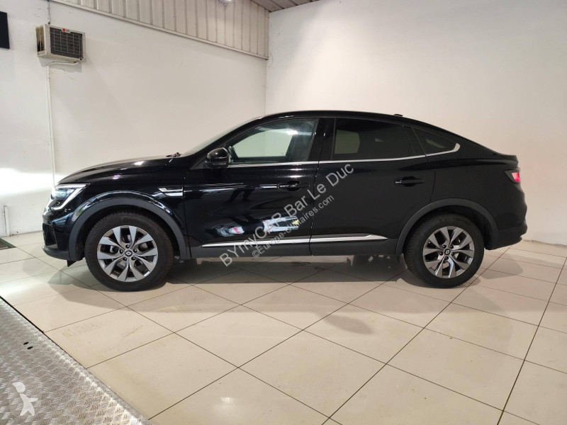 Autoutilitară Renault Arkana mild hybrid 140...