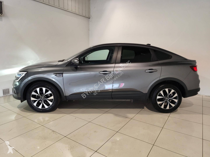Autoutilitară Renault Arkana mild hybrid 140...