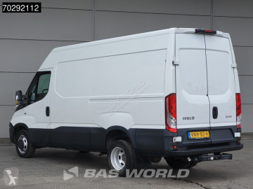 Iveco Daily 35C15 3,0L Dubbellucht L2H2 3,5t Trekhaak Navi Airco Cruise Camera L2 12m3 A/C Towbar Cruise control