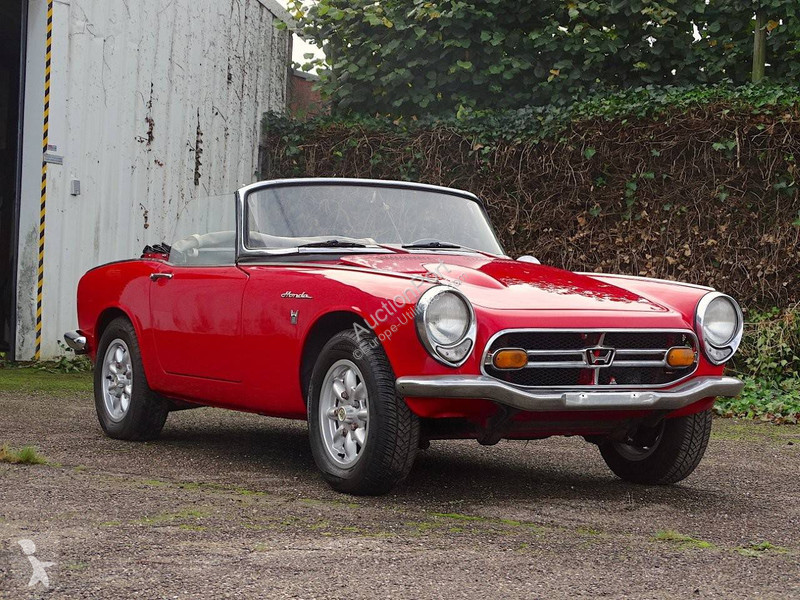 Véhicule utilitaire Honda S800
